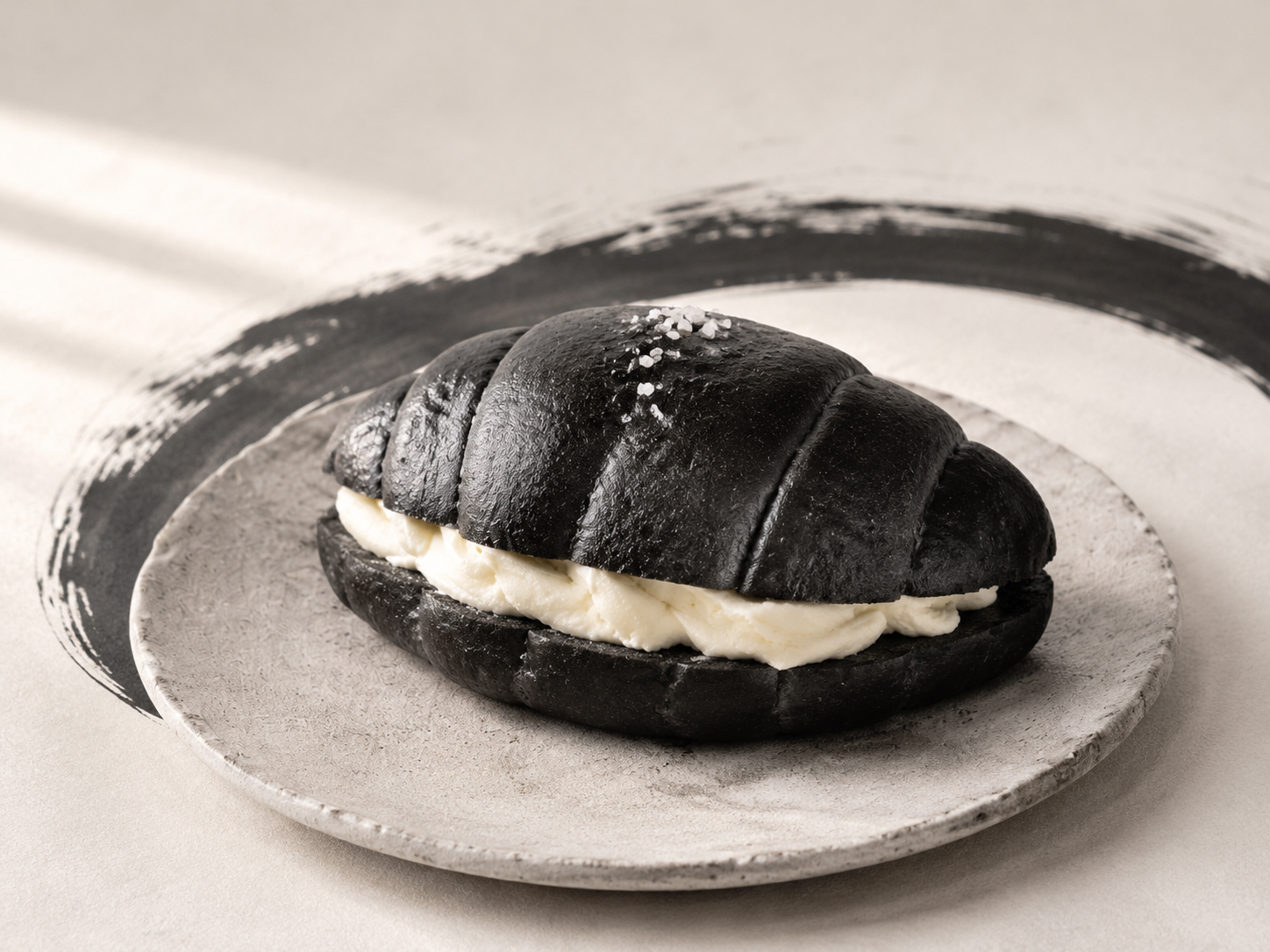 ชิโอะปังชาร์โคล — Charcoal Shio Pan